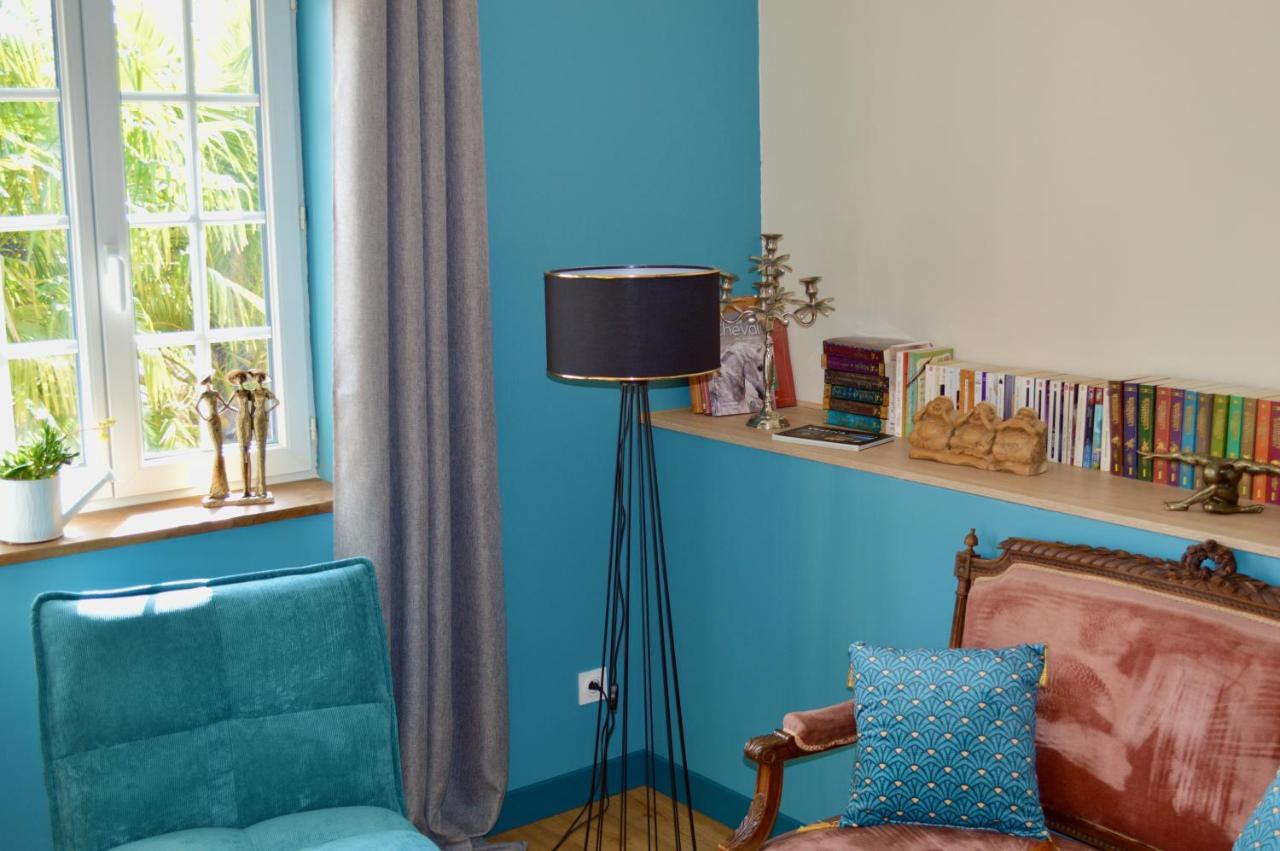 La Pichonniere Bed & Breakfast Isigny-le-Buat Exterior photo